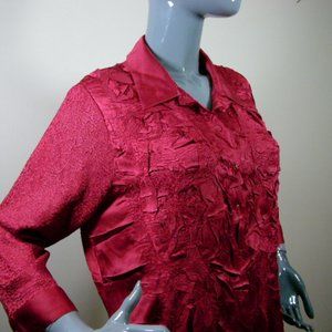 Chico’s Red Crinkle Long Sleeve Button Down Shirt Women’s - Size 2